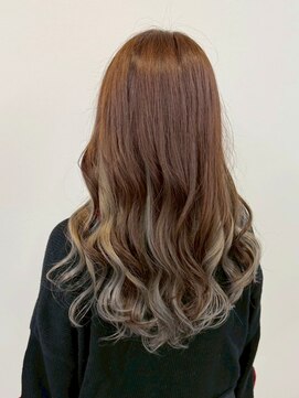 エトレ(etore) インナーカラー/アッシュベージュ/ロングレイヤー