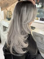 ネハス(nehus.)&nbsp;レイヤーウルフ/バタフライカット/ハッシュカット