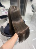 透明感たっぷりオリーブグレージュ艶髪