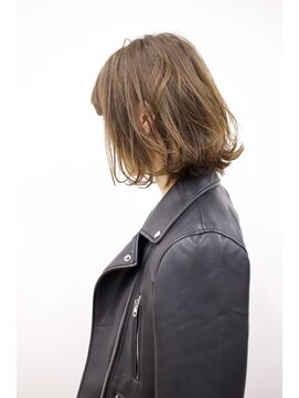 ドロワー(DRAWER) 《こなれ感》外はねボブ