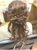 お呼ばれヘアー