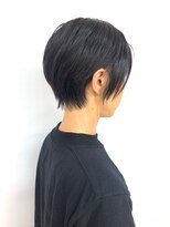 クオリス 上福岡店(QUALIS)&nbsp;20代30代/小顔/丸みショート/耳掛け/黒髪/ハンサムショート