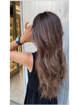 ティータ(teeta) 地毛ハイライト×シアベージュ