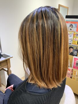 ユーネリー(U-NERY) ミディアムスタイル