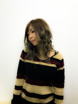 ヘアーサロン カラー 色彩店(COLOR) 透け感アッシュグレージュ