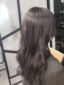 ラフランクリー(la frankly) 20代30代/大人かわいい/透明感ショート/レイヤースタイル