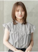 小顔ヘア/大人可愛い/ふんわりミディアム/シースルーバング