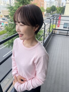 コワファーストナガサキシャンプーボーイ(COIFF1RST NAGASAKI SHAMPOO BOY) 大人ショートボブ丸みショートカットマッシュショート前髪あり