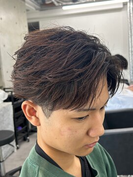 レボ 神宮寺店(Revo) フェザーショート