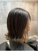 外ハネイヤリングカラー