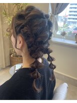 ロジー(Rosy) ルーズヘアアレンジ