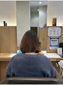 シンプルで扱いやすい、落ち着いた雰囲気のボブスタイル