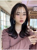 後れ毛が可愛い顔周りハイレイヤーロングチェリーブラウン