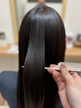 《高濃度水素ULTOWAトリートメント》で髪質改善！頭皮環境を整え、潤いと艶のある美髪に*