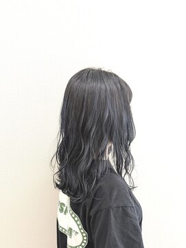 アミックス Hair&Make Amix KOKUSAIHOTEL 透明感あふれるブルーブラック