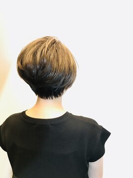 バランシア(BALANSIA) ハイライトショートボブ