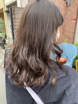 ヨナサン(Yona Saint) ローランドカラー＊アッシュカラー