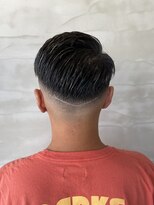 リズ(re's)&nbsp;サイドパートスキンフェード