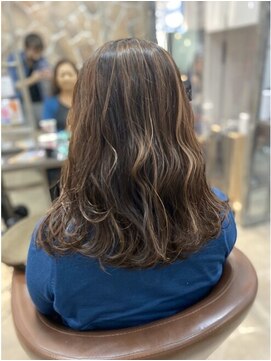 カラーリゾートAi 葛西店 ハイライトカラー