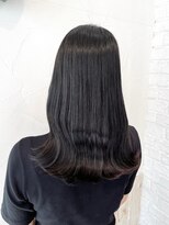 ネオリーブアオバ 高田馬場店(Neolive aoba)&nbsp;アディクシーカラーブルーブラックの暗髪カラースタイル