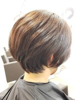 レディスペヘアーシータ(Redispe hair θ) クセを活かしたショートボブ