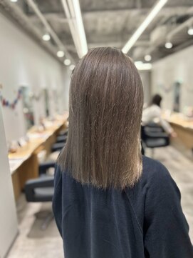 アヴァンス 京橋店(AVANCE) グレージュ