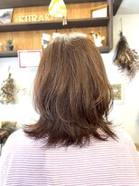 クラク 笹塚店(KURAKU)&nbsp;白髪ぼかし/レイヤーカット/ふんわり/くびれヘア/40代/50代