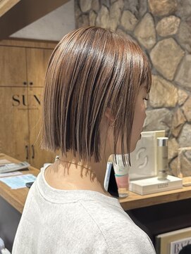 ラック(LUCK) 黒髪/グレーベージュ/レイヤーロング/前髪パーマ/ハイライト