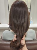 オリーブベージュ