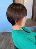 ショート×インナーカラー【脱白髪染めハイライト】［みどりの］
