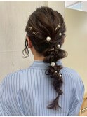 お呼ばれヘアセットゆるふわたまねぎヘア金箔ヘアアレンジ