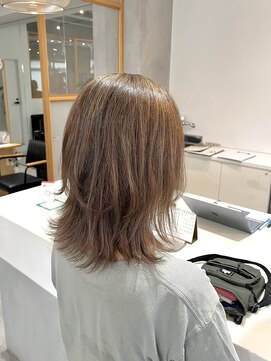 フェリアファム 北千里(FERIA fam) 白髪ぼかしハイライト