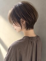 ルア(LUEA) 小顔見え耳掛けショート