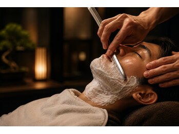 キングマンバーバー 四ツ谷2nd(KING MAN BARBER)の写真/美容室では味わえないプロによる本格シェービングで心地良い瞬間を体験！美肌効果UPで好印象のモテ男に☆