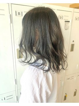 シファ(sifa) クセを活かしたパーマスタイル