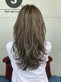 ヘアーラウンジ スリービー (HAIR LOUNGE THREE BEE) ハイライトヘア