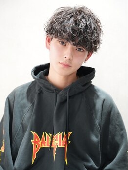 ノーリミット(No Limit)の写真/【東梅田駅M9出口すぐ】年間パーマ施術者多数！ダメージレスも考えたパーマで再現性、リピート率が圧倒的