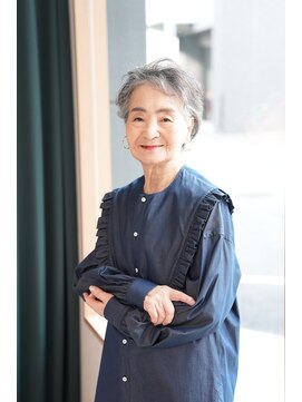 アヴァンス プロデュース バイ エガオ 大阪梅田店(AVANCE. PRODUCED by EGAO) ふんわりパーマ＋70代髪型【AVANCE produce by EGAO】