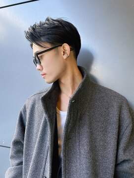 トルネード(TORNADO) アップバング七三フェードツーブロックパーマt129