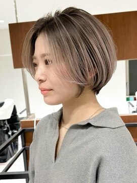 リル バイ ジルブラン(Lil by JIL BLAN) 30代40代50代ショートショートボブくびれハイライト白髪ぼかし