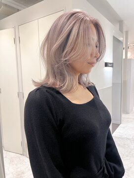 リノ(RLINO) 【名古屋/栄】レイヤーカット/ブリーチ/ホワイトブロンド