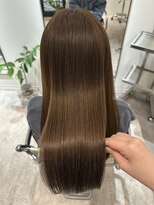 ホワイト(WHITE) 髪質改善トリートメント アッシュベージュ ロング