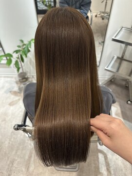 ホワイト(WHITE) 髪質改善トリートメント アッシュベージュ ロング