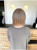 クリアグレージュ