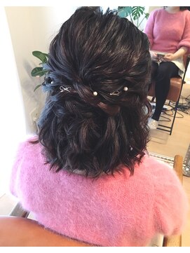 ラウレア 博多店(laulea) ☆ねじり巻きハーフアップ☆