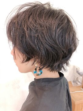 ルーツヘアーガーデン(Roots hair garden) フリンジウェーブ×くびれショート