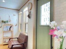 ヘアールームココロ(hairroomCOCORO)の雰囲気（アットホームな店内）