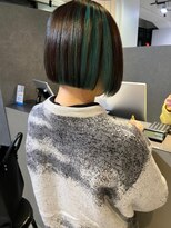 メリー オオサカ(Merly Osaka)&nbsp;個性的オシャレ ボブ×全体インナー_ナチュラルグリーンカラー_