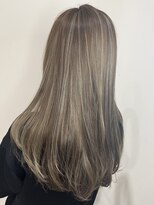 アヴァンス ジェイアール和歌山店(AVANCE.)&nbsp;ハイトーンベージュ×ハイライト×髪質改善