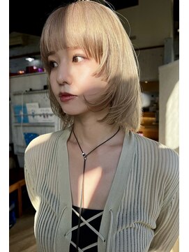 チル(Chill) chill/ホワイトベージュ×姫カット